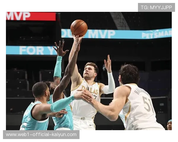 黄蜂客场大胜战术复盘 米勒与克尼佩尔无球掩护三分战术解析 黄蜂客场大胜战术复盘 米勒与克尼佩尔无球掩护三分战术解析